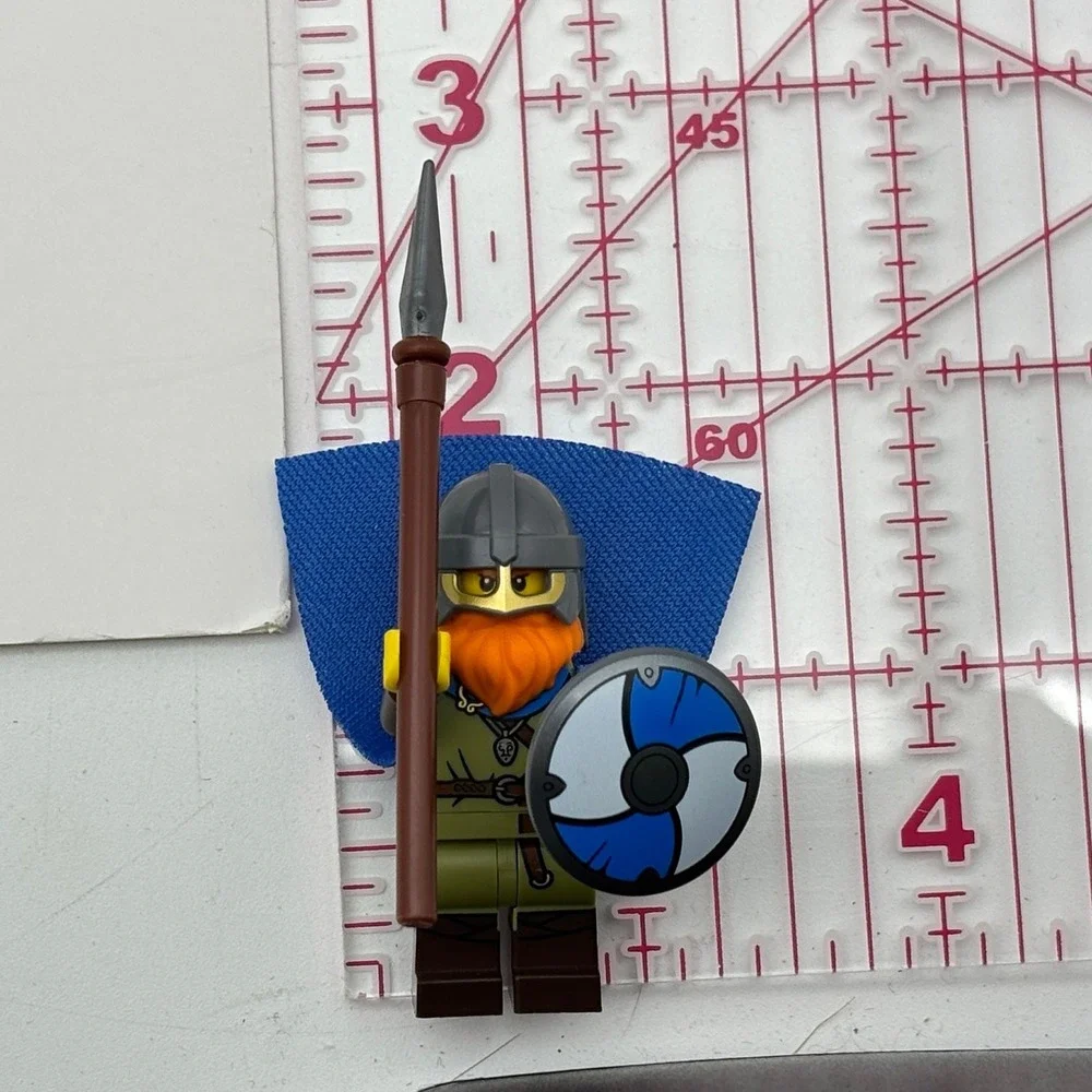 LEGO Series 20 Viking Minifigure 71027 Complete with Shield Spear & Cape